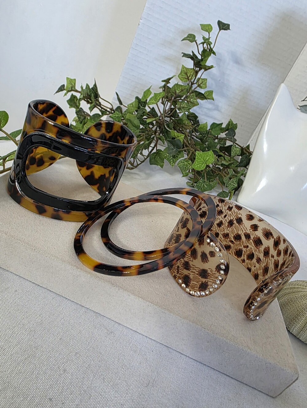 Acrylic Bangle & Cuff Bracelet Bundle: Tortoiseshell & Leopard Print Set